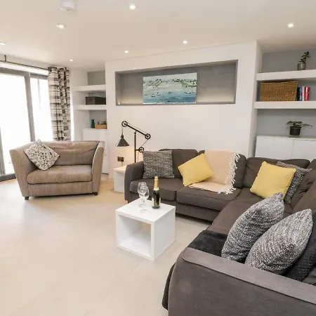 Esplanade Hideaway Apartment Scarborough